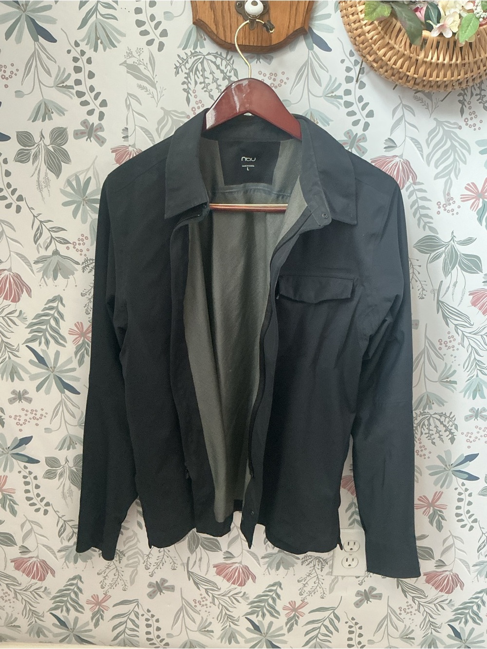 Nau Recycled Polyester  Outdoors Jacket Black Lined Men’s Size Large
